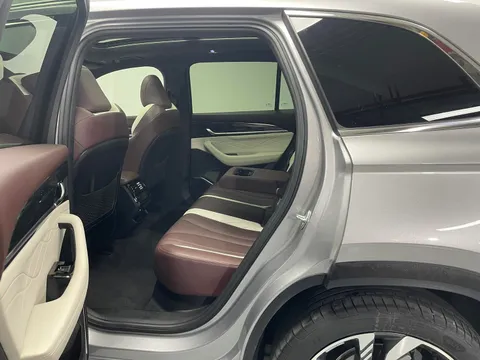 Geely Monjaro (Xingyue L)
