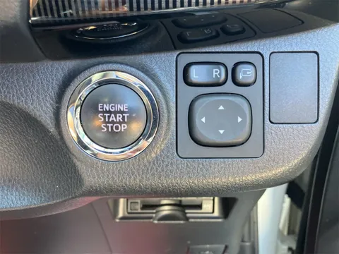 Toyota Yaris (Vitz)