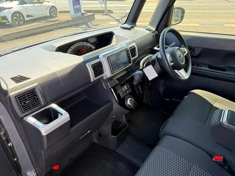 Toyota Pixis Mega