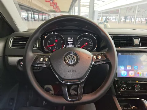 Volkswagen Sagitar