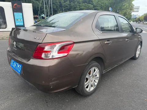 Peugeot 301