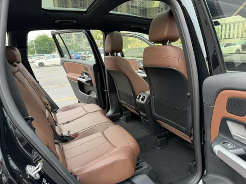 Mercedes-Benz Mercedes-Benz GLB