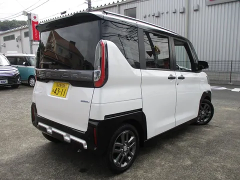 Mitsubishi Delica Mini