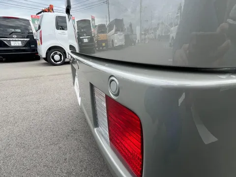 Nissan Clipper Van