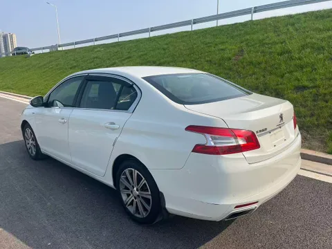 Peugeot 408