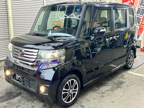 Honda N-BOX Custom