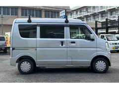 Mitsubishi Minicab Van