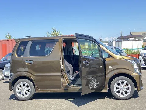 Suzuki Wagon R Stingray