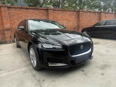 Jaguar XFL