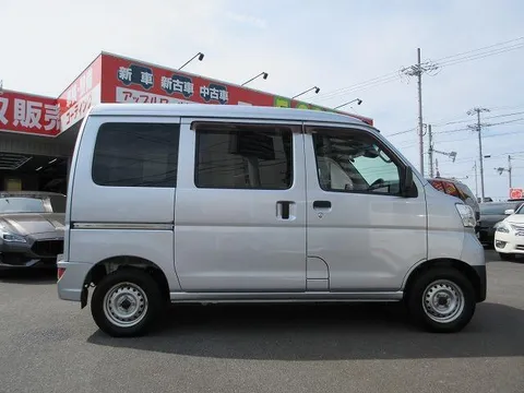Toyota Pixis Van