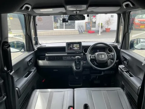 Honda N-BOX Custom