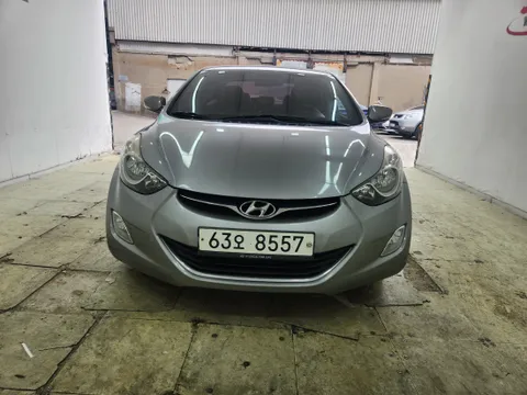 Hyundai Elantra (Avante)