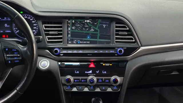 Hyundai Elantra (Avante)