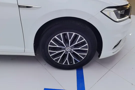 Volkswagen Sagitar