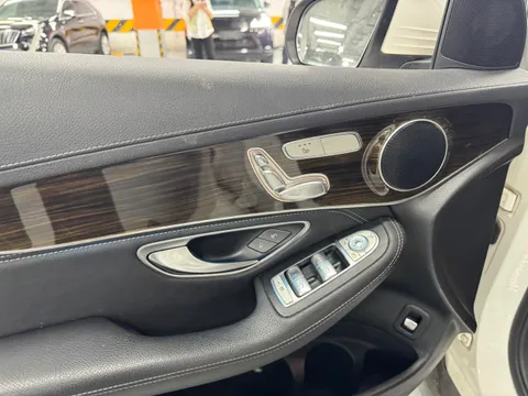 Mercedes-Benz Mercedes-Benz GLC