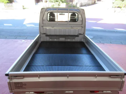 Nissan Clipper Truck