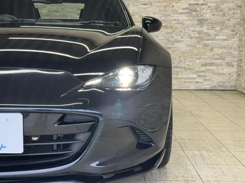 Mazda MX-5 (Roadster)