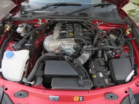 Mazda MX-5 (Roadster)
