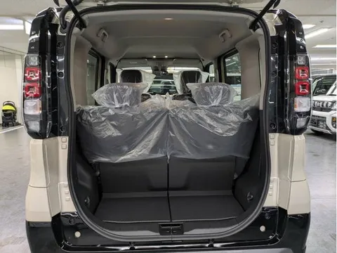 Mitsubishi Delica Mini