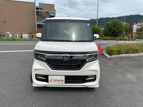 Honda N-BOX Custom