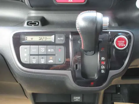 Honda N-BOX+