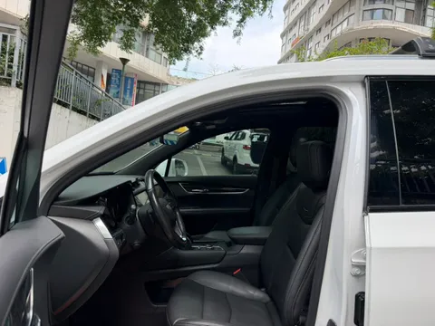 Cadillac XT6