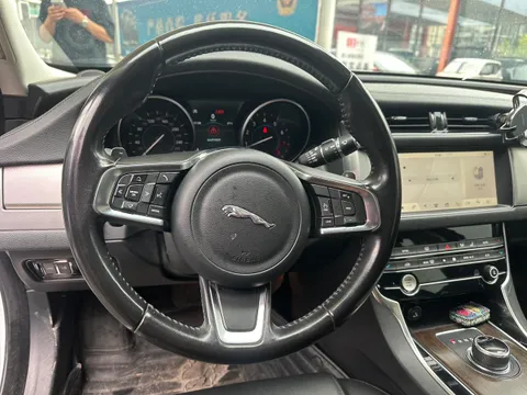 Jaguar XFL