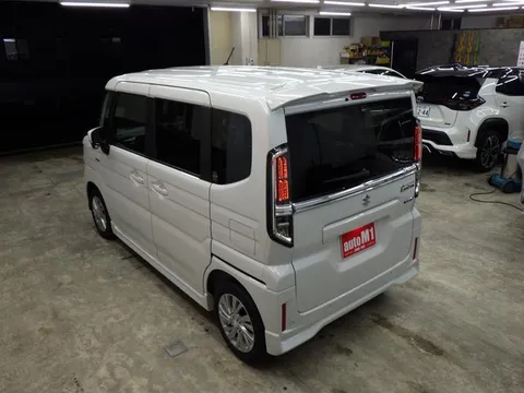 Suzuki Spacia Custom