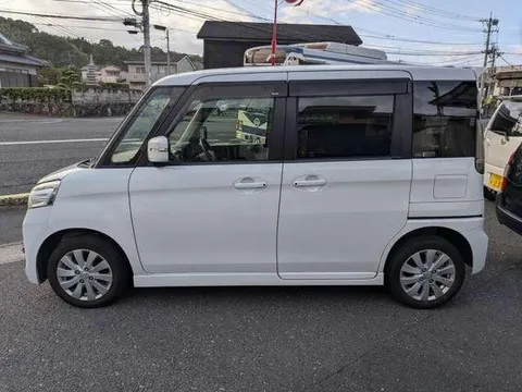 Suzuki Spacia Custom