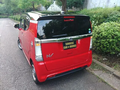 Honda N-BOX Slash