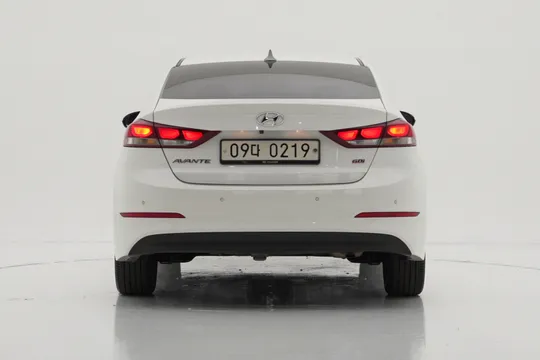 Hyundai Elantra (Avante)