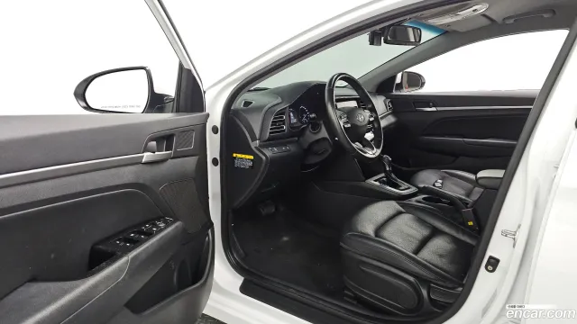 Hyundai Elantra (Avante)