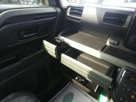 Suzuki Spacia Gear