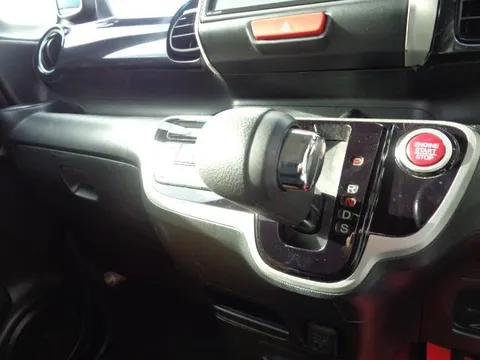 Honda N-BOX Plus Custom