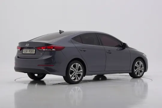 Hyundai Elantra (Avante)