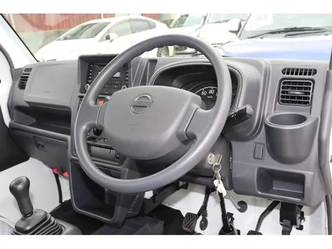 Nissan Clipper Truck