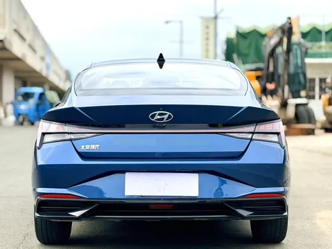 Hyundai Elantra (Avante)