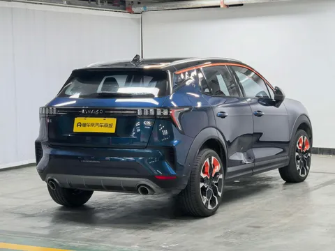 Lynk & Co Lynk & Co 06