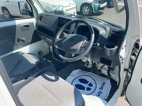 Nissan Clipper Truck