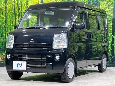 Mitsubishi Minicab Van