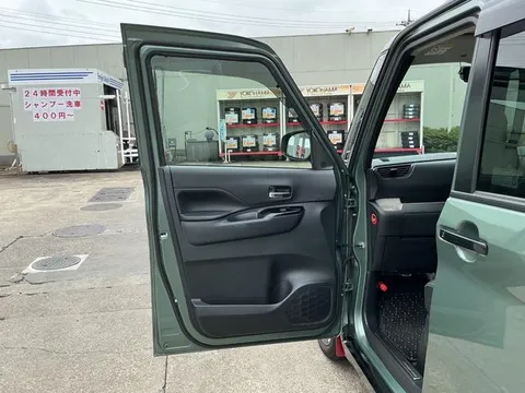 Mitsubishi Delica Mini