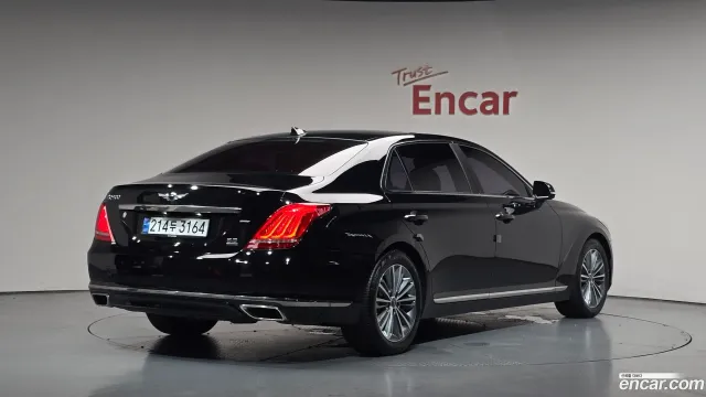 Genesis G90 (EQ900)