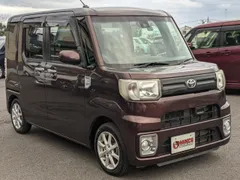 Toyota Pixis Mega