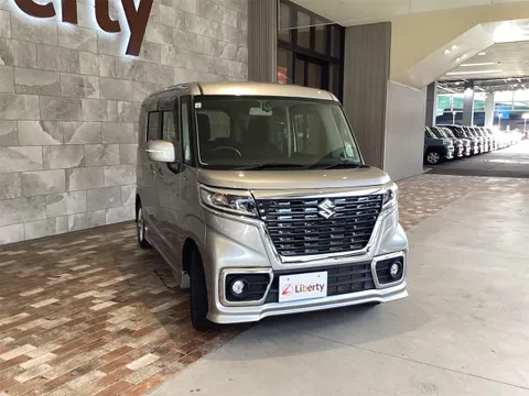 Suzuki Spacia Custom