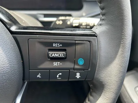 Nissan Note Aura