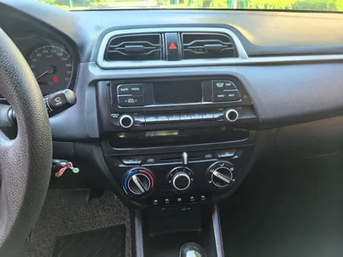 Hyundai Reina