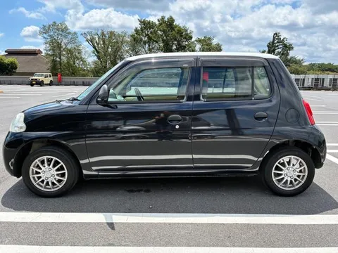 Daihatsu Esse