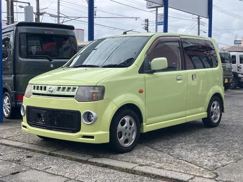 Nissan Otti