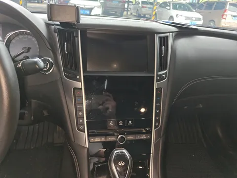 Infiniti Q50L
