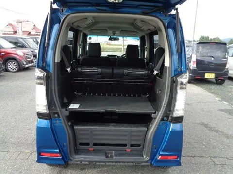 Honda N-BOX Plus Custom